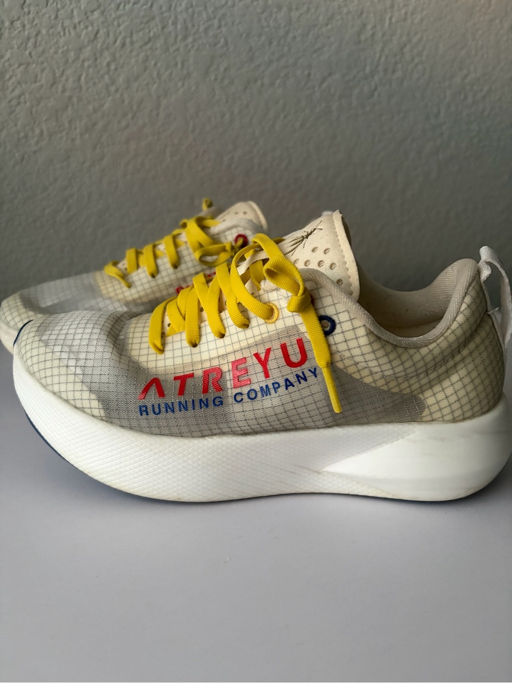 Women's White & Yellow Athletic Shoes